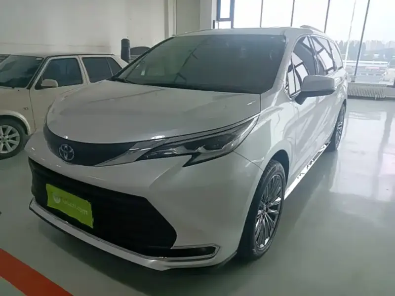 Toyota Sienna, 2023