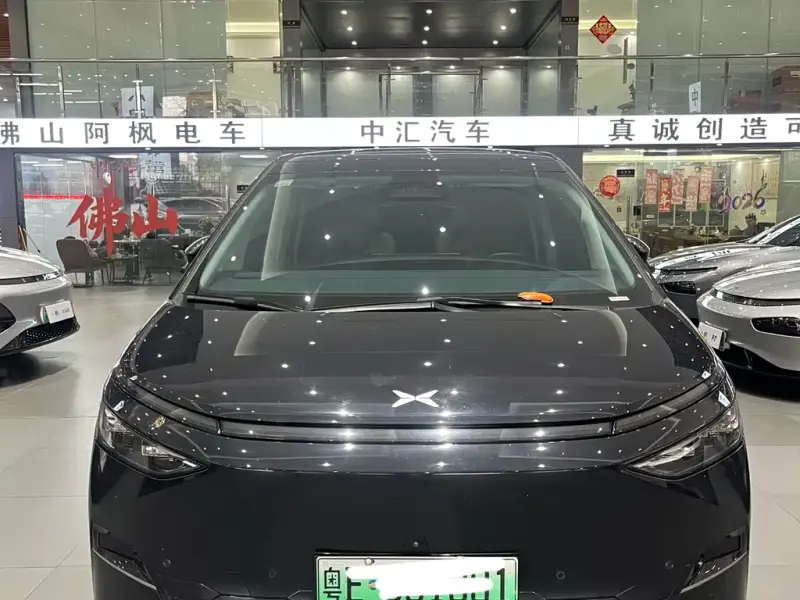 XPeng X9, 2024