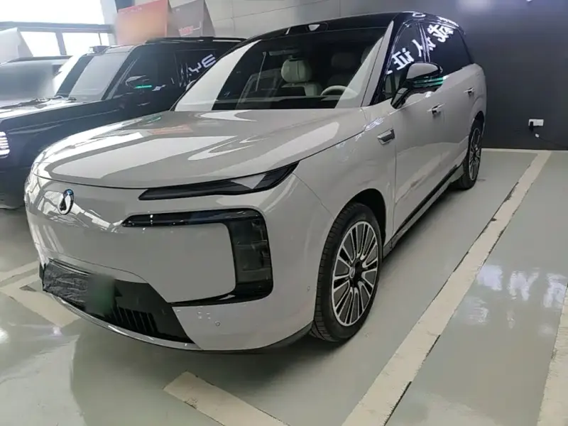 Denza N8L, 2025