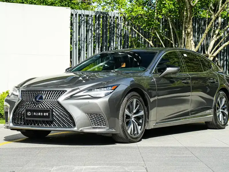Lexus LS, 2021