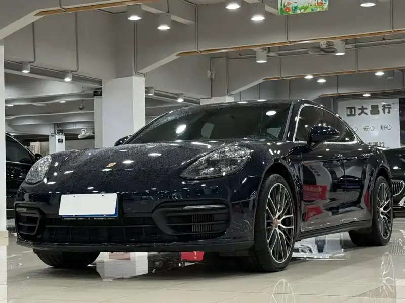 Porsche Panamera, 2022
