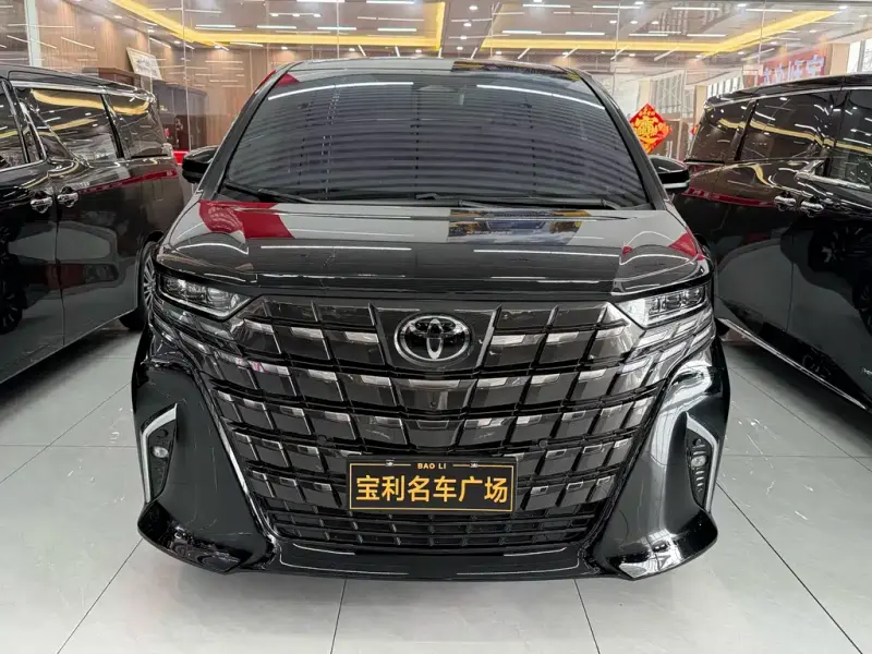 Toyota Alphard, 2023