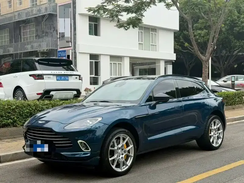 Aston Martin DBX, 2021