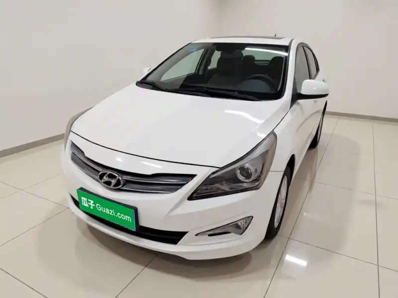 Hyundai Verna, 2015