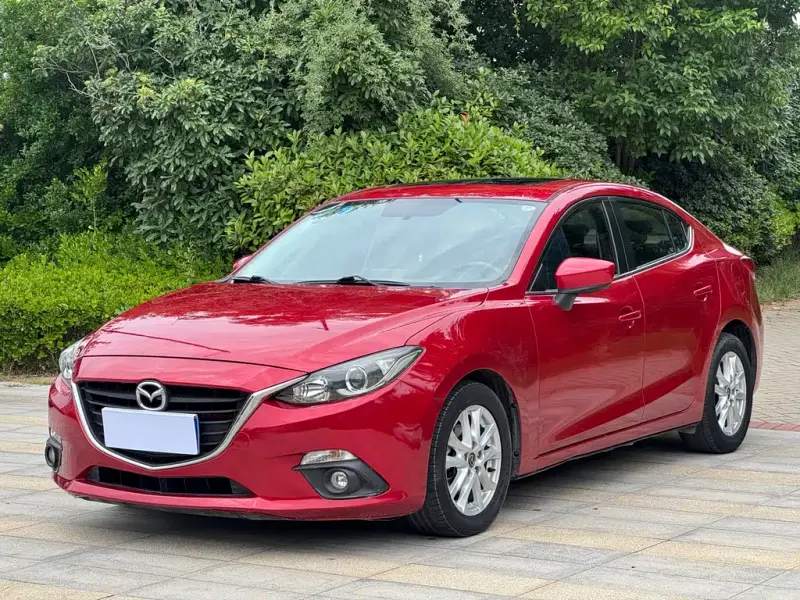 Mazda 3 Axela, 2015
