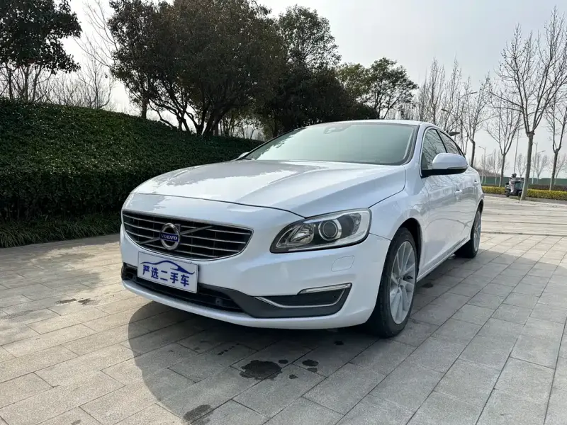 Volvo S60, 2015
