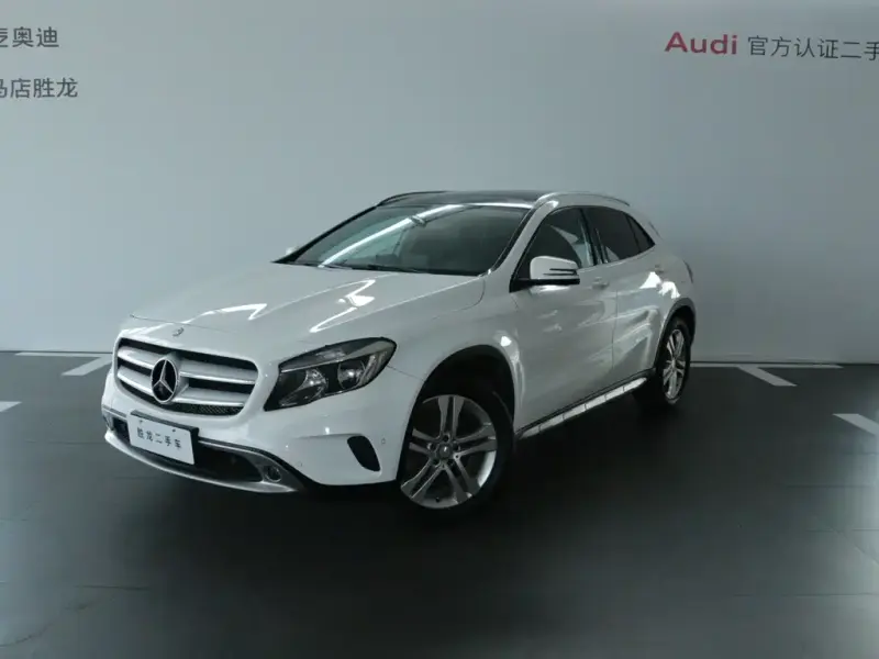 Mercedes-Benz GLA, 2016