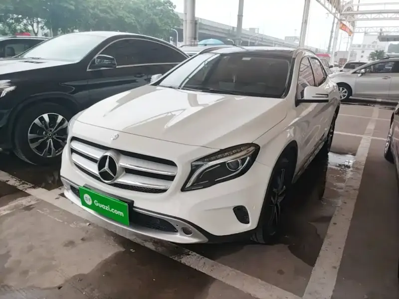 Mercedes-Benz GLA, 2016