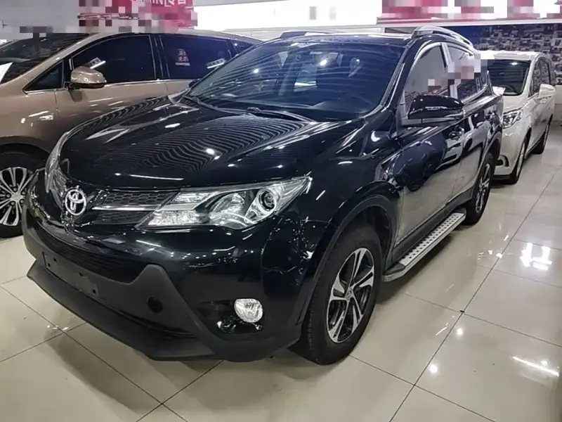 Toyota RAV4, 2015
