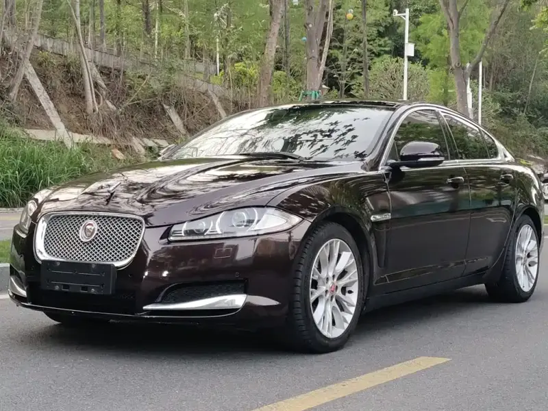 Jaguar XF, 2015