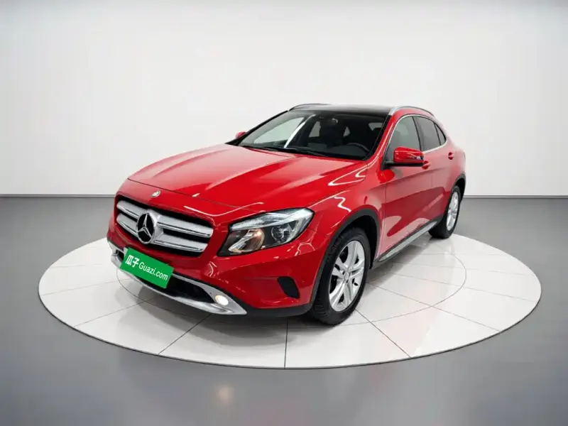 Mercedes-Benz GLA, 2015