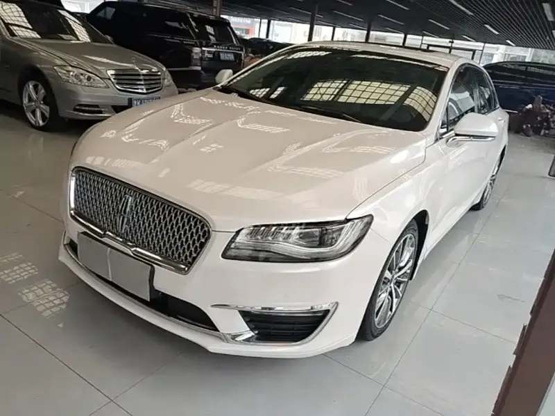 Lincoln MKZ, 2018