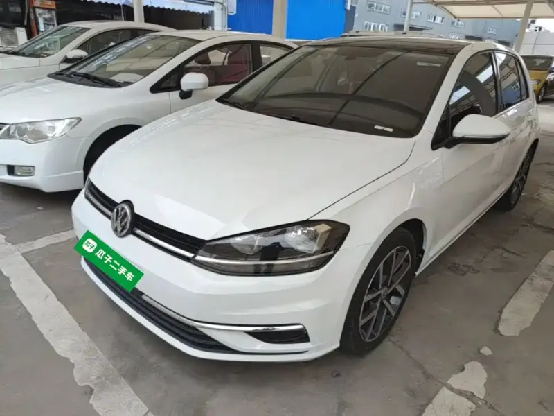 Volkswagen Golf, 2020