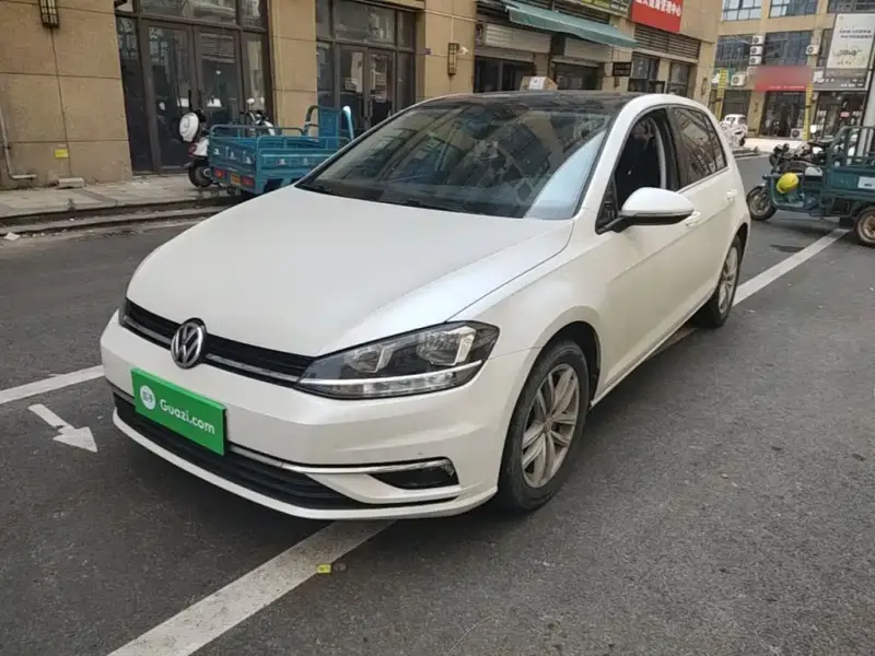 Volkswagen Golf, 2020