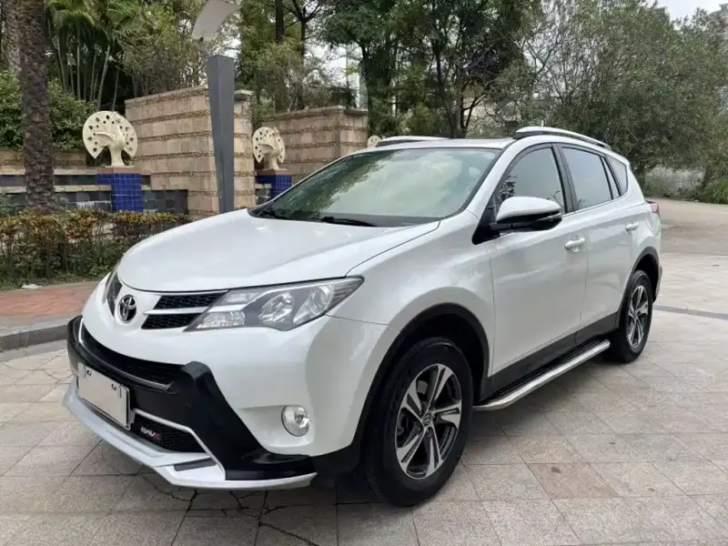 Toyota RAV4, 2015