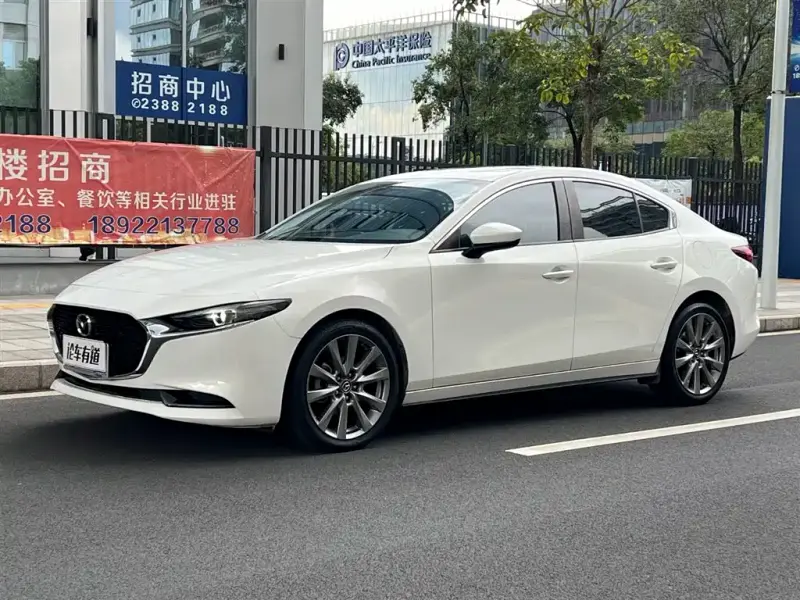 Mazda 3 Axela, 2022