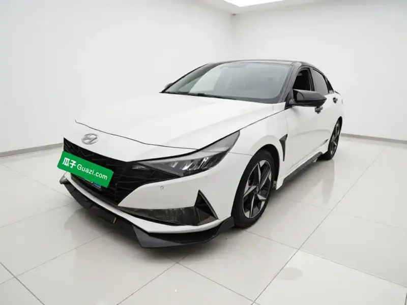 Hyundai Elantra, 2023