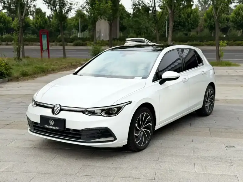 Volkswagen Golf, 2021