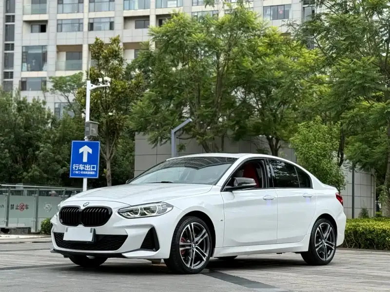 BMW 1 Series, 2021