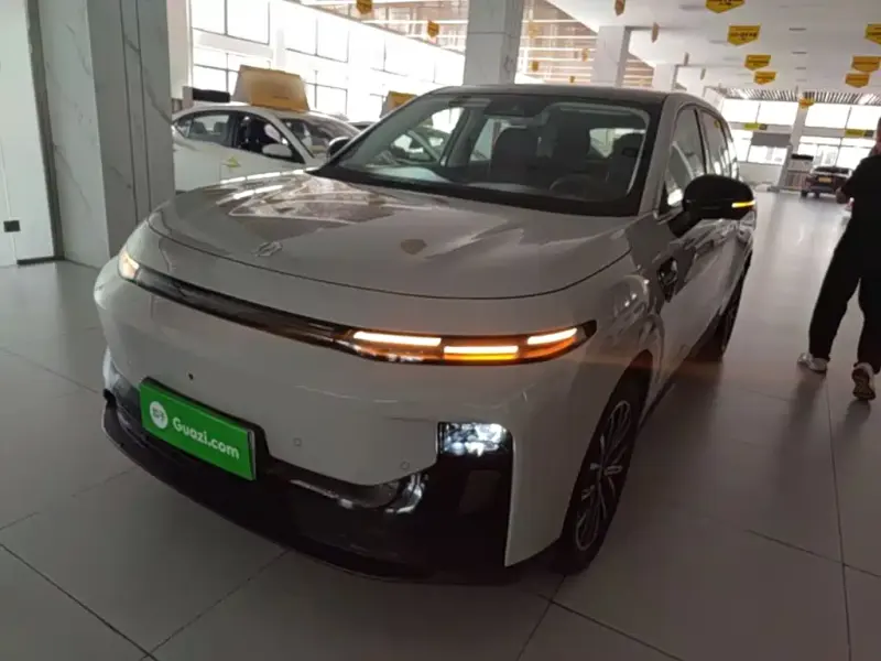 Leapmotor B10, 2025