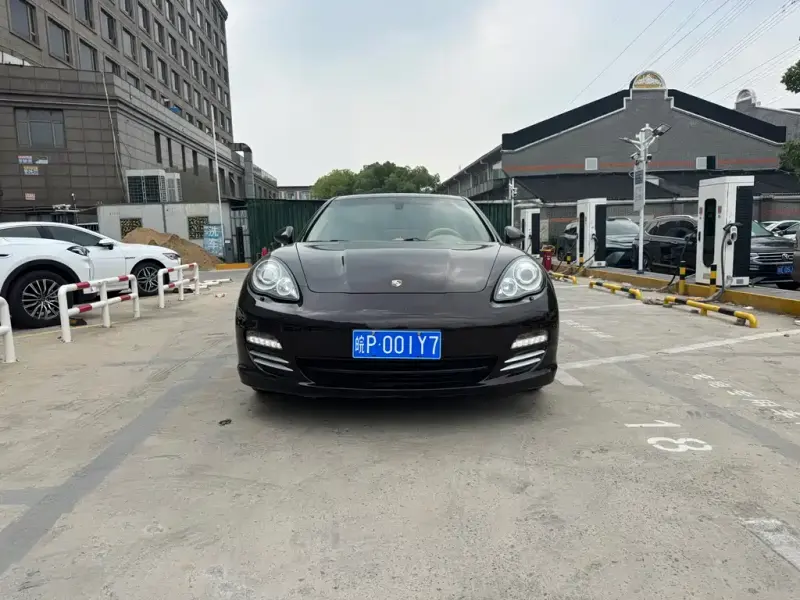 Porsche Panamera, 2012
