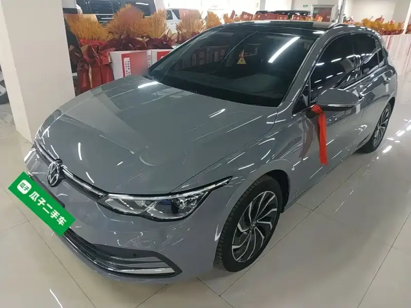 Volkswagen Golf, 2022