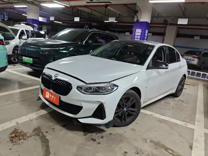 BMW 1 Series, 2022