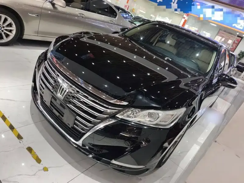 Toyota Crown, 2017