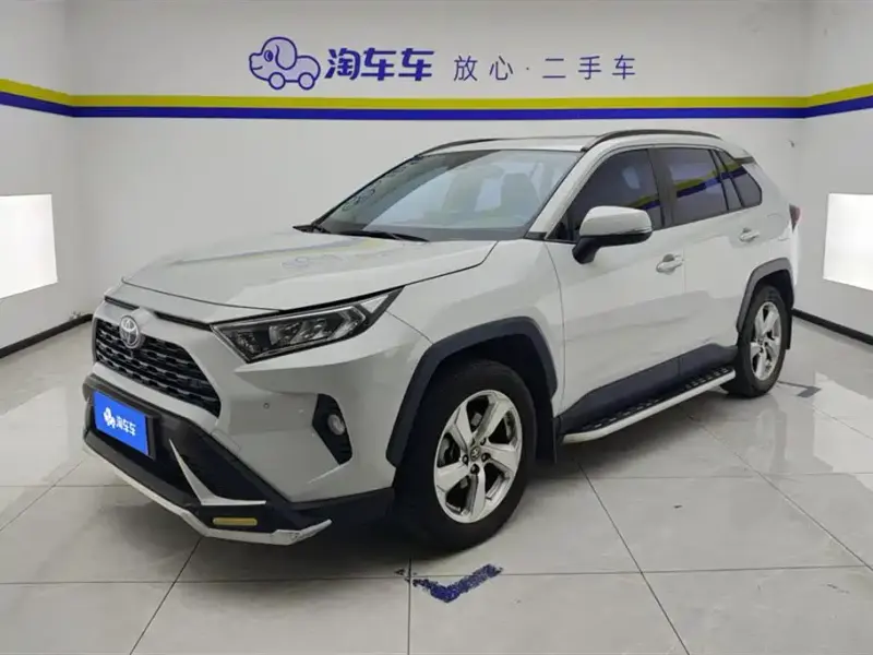 Toyota RAV4, 2023