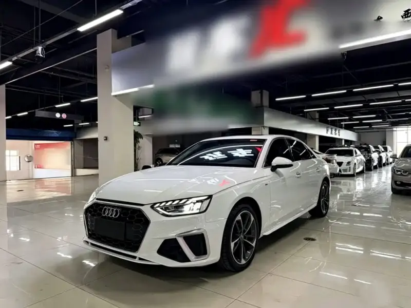 Audi A4L, 2020
