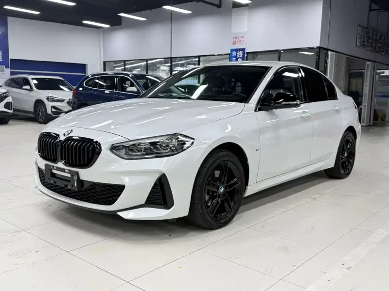 BMW 1 Series, 2022