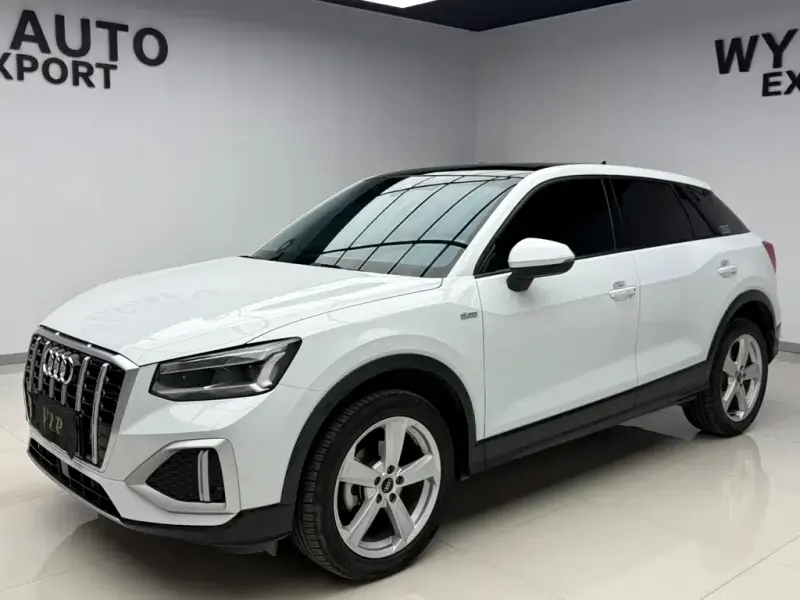 Audi Q2L, 2022