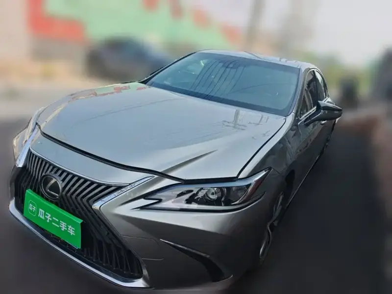 Lexus ES, 2019