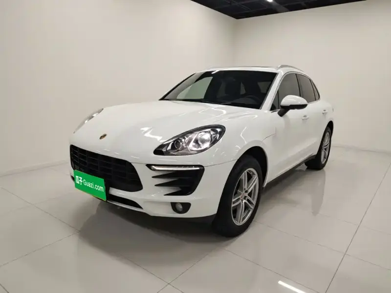 Porsche Macan, 2015