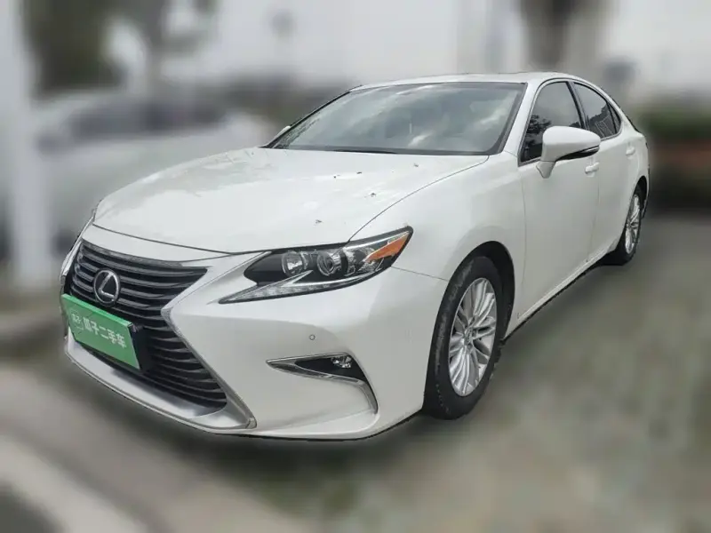 Lexus ES, 2017