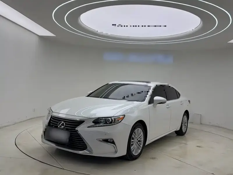 Lexus ES, 2018