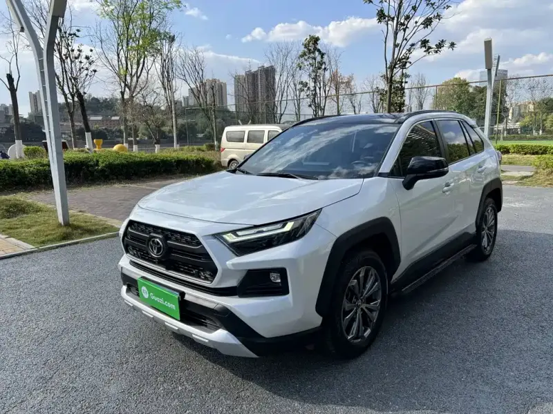 Toyota RAV4, 2024