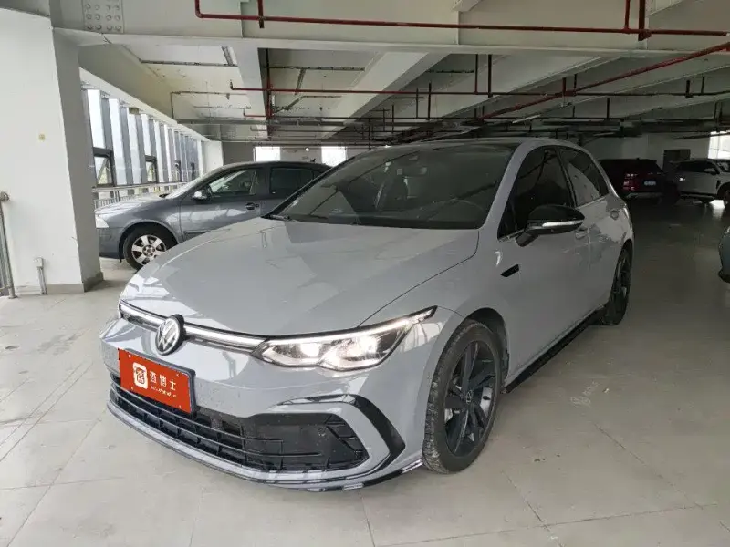 Volkswagen Golf, 2022