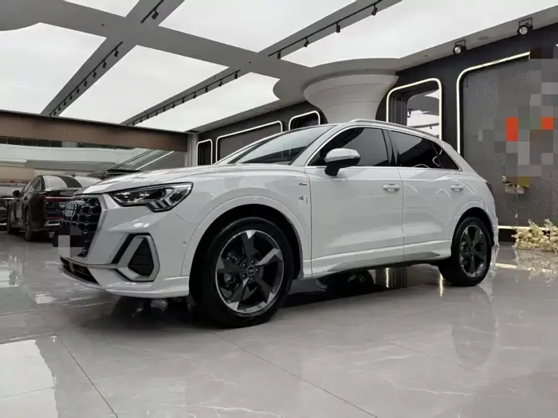 Audi Q3, 2022
