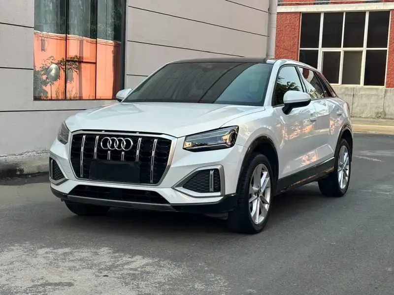 Audi Q2L, 2022