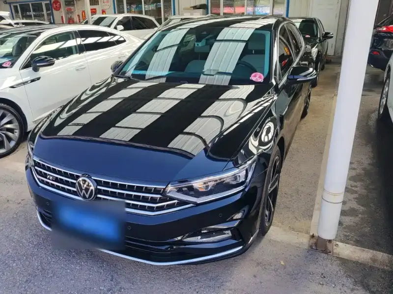 Volkswagen Magotan, 2025