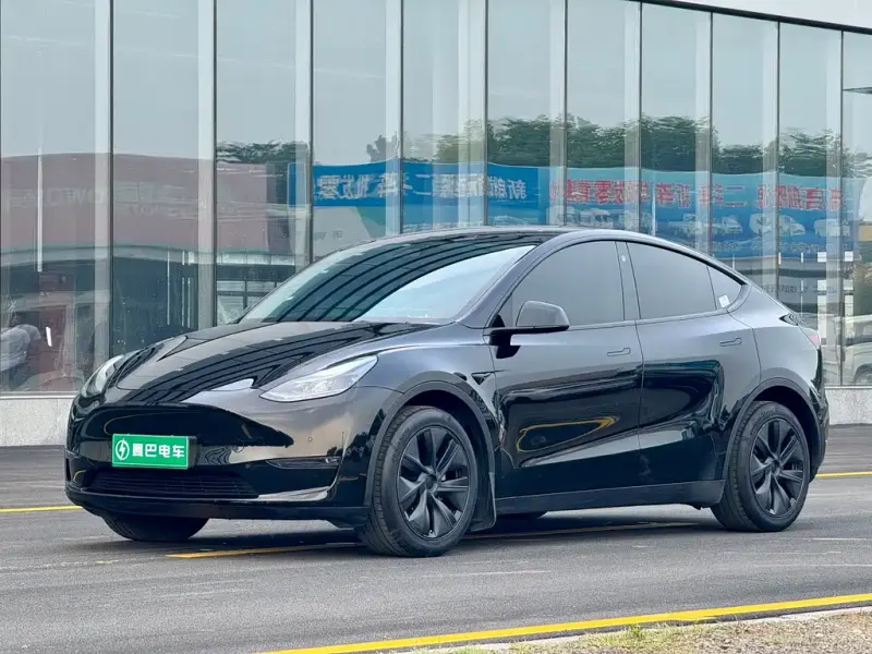 Tesla Model Y, 2023