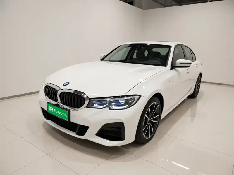 BMW 3 Series, 2022