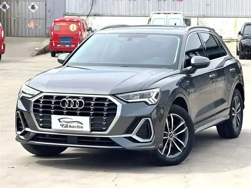 Audi Q3, 2022