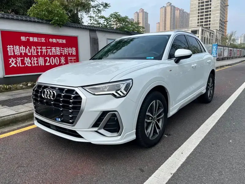 Audi Q3, 2022