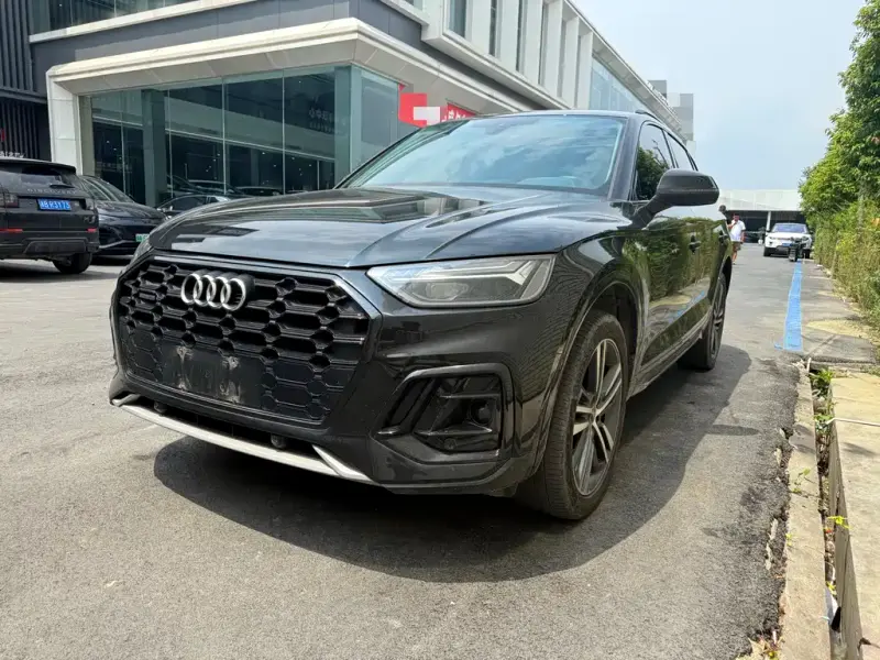 Audi Q5L, 2022