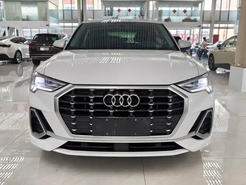Audi Q3, 2023