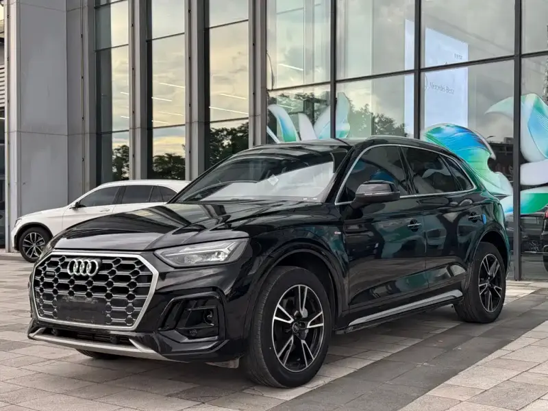 Audi Q5L, 2022