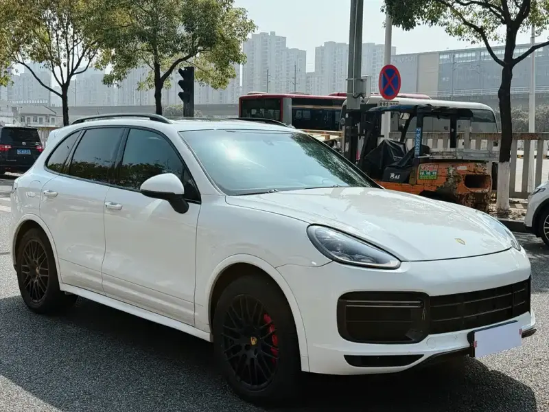 Porsche Cayenne, 2016