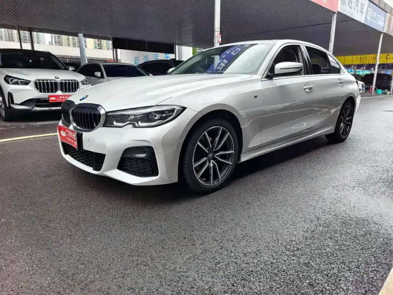 BMW 3 Series, 2022